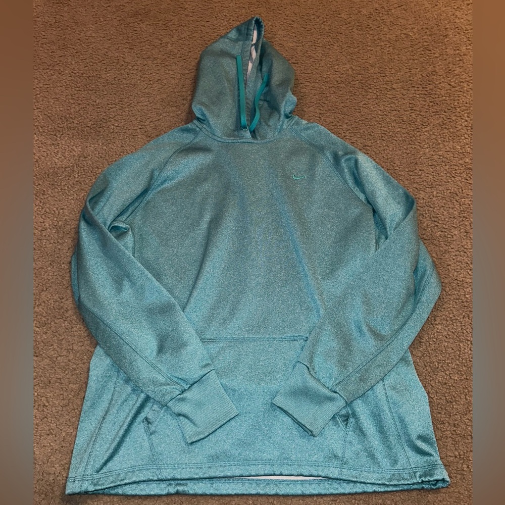 Women’s Nike Thermal Fit hoodie. Sz xl